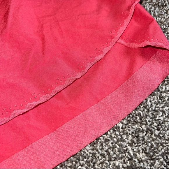 Lululemon Free Spirit Short Size 10 - Picture 3 of 6